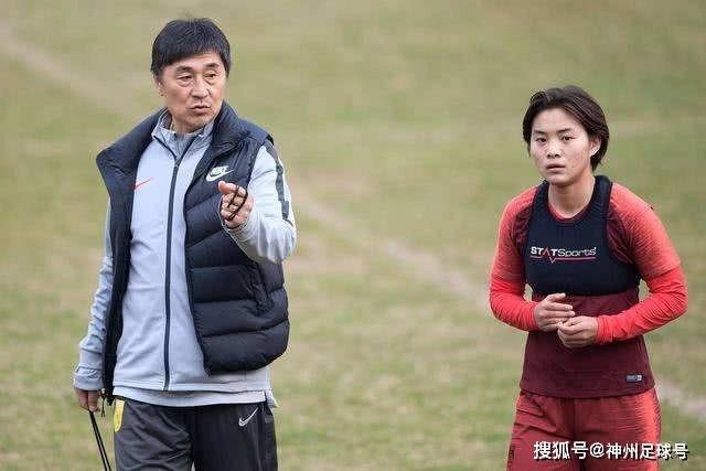 瓦伦西亚重新任命Braulio Vázquez为体育总监